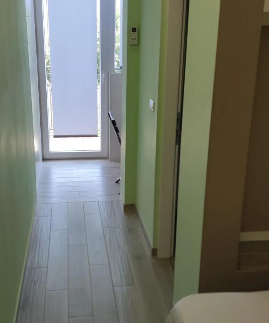 Cinema House Single & Double Rooms & Studio Apartments Pula