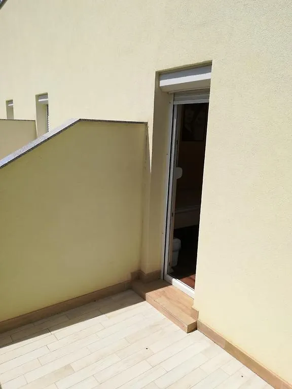 ** Vendégház Cinema House Single & Double Rooms & Studio Apartments Póla Horvátország