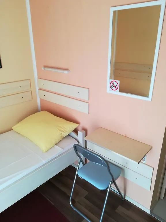 Vendégház Cinema House Single & Double Rooms & Studio Apartments Póla