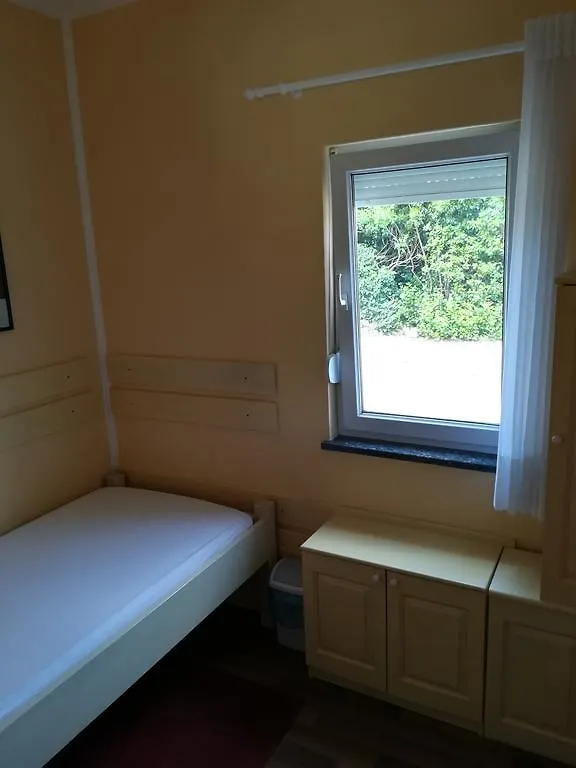 Cinema House Single & Double Rooms & Studio Apartments Póla